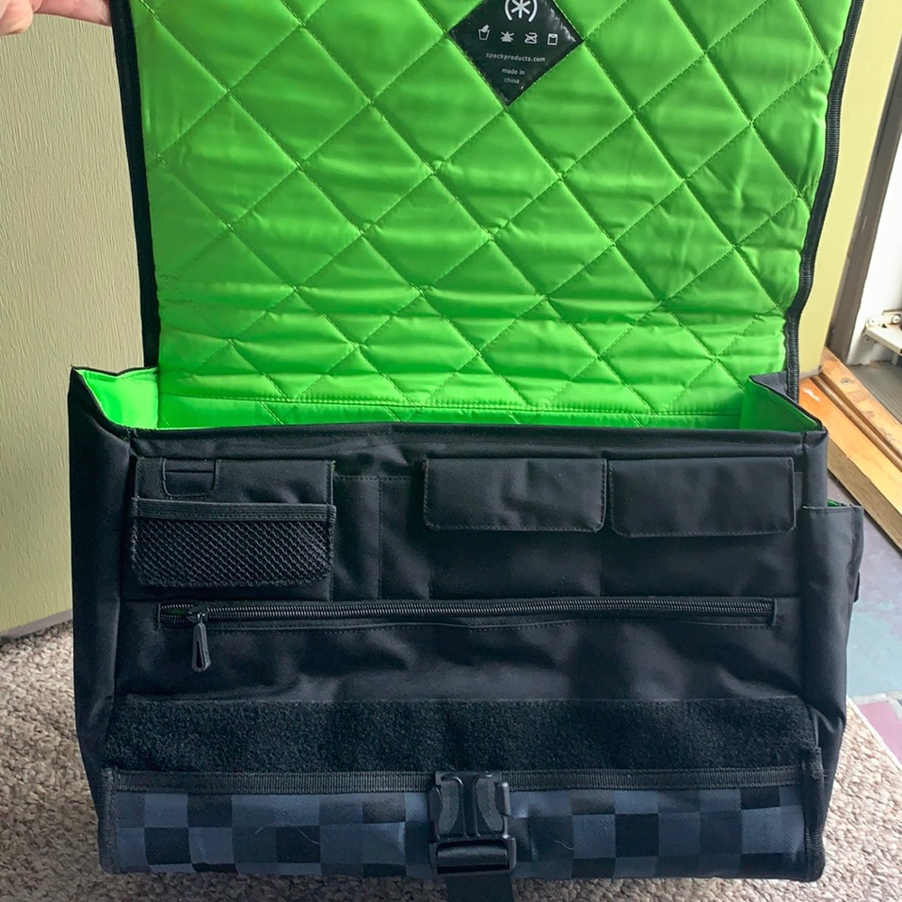 Large Speck Computer Messenger Bag - image 6